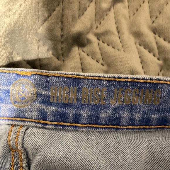 So High Rise Jegging - Picture 4 of 5